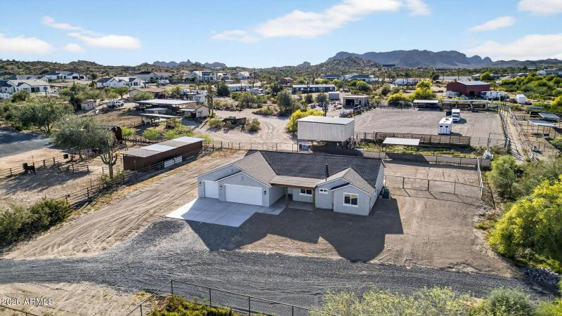 54-web-or-mls-004W Moon Dust Trl