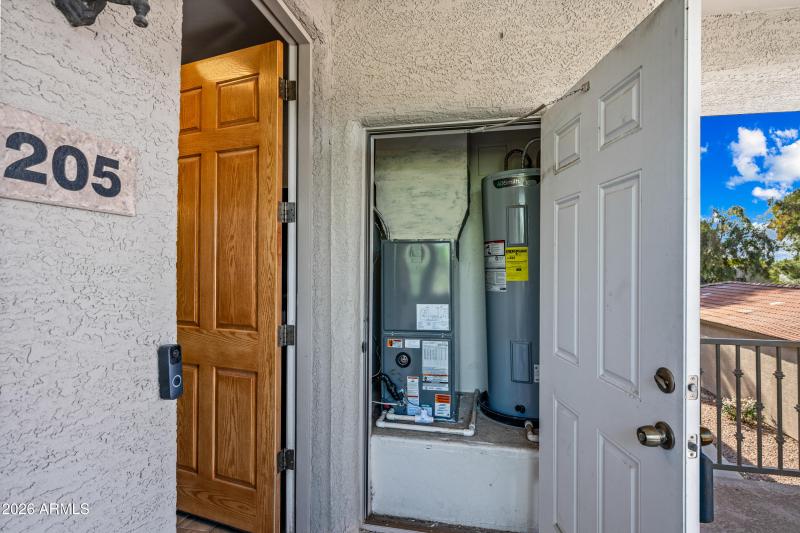 4-2155NGB205-ocupix-