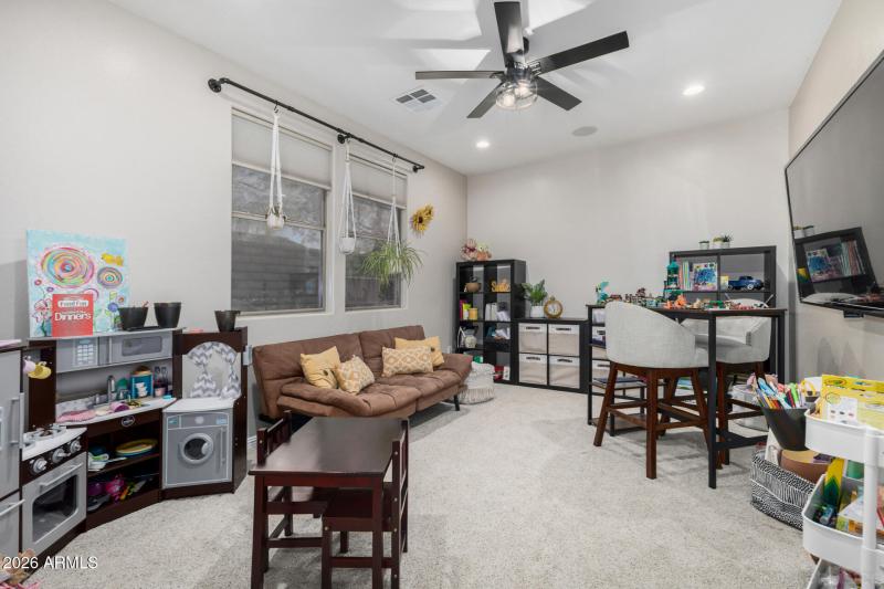 Downstairs Guest Bedroom 1/Play room