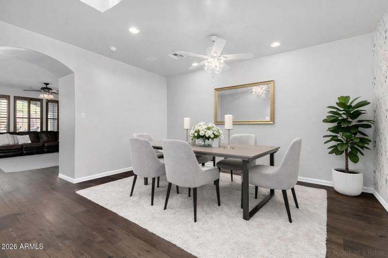 Virtual staged Dining for visual purpose