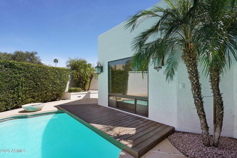 13-web-or-mls-E Solano Dr-L1703-013