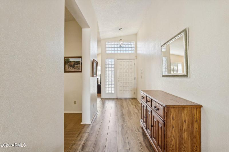 6-web-or-mls-10908-n-57th-ave