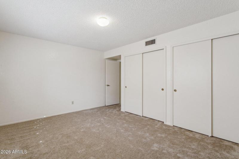 29-web-or-mls-10908-n-57th-ave