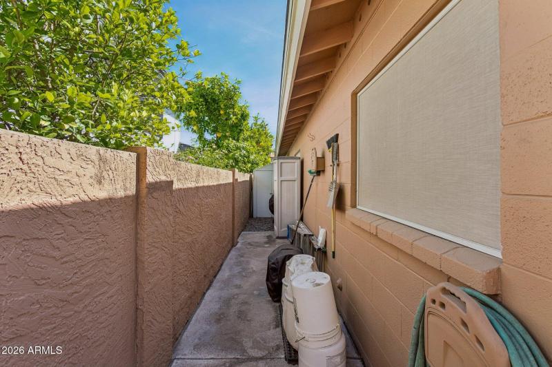 60-web-or-mls-10908-n-57th-ave