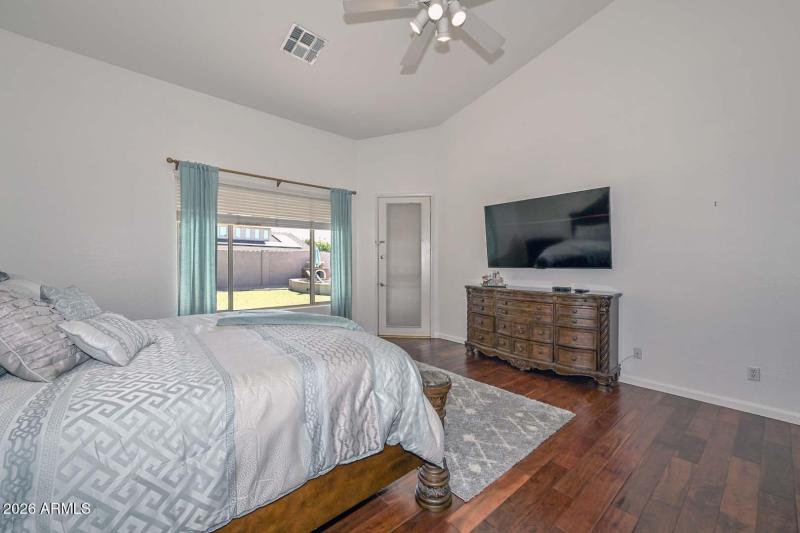 Primary Bedroom2 (1)