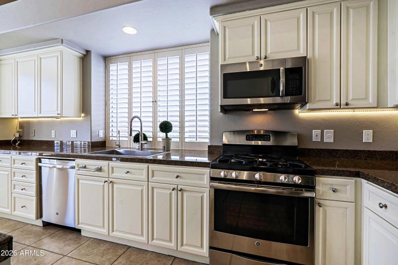 Kitchen 4