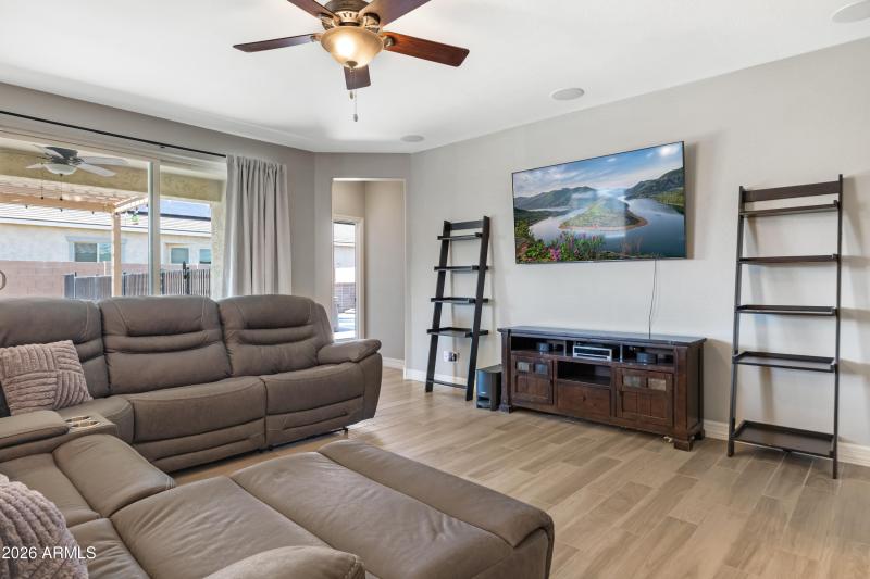 4862 N 183rd Ln Goodyear - 275