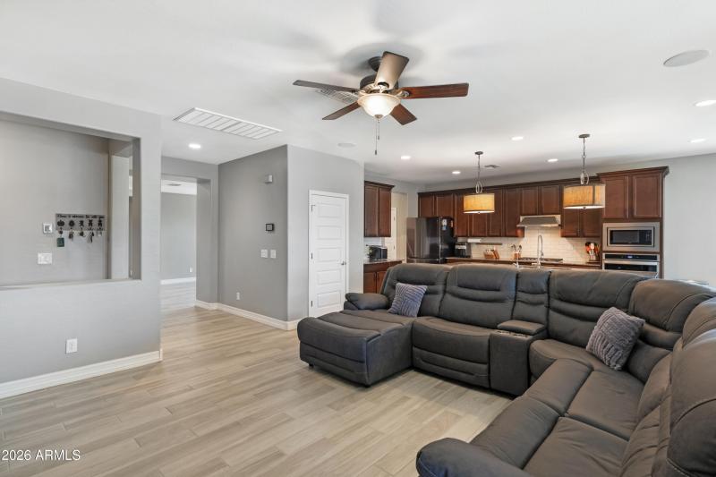 4862 N 183rd Ln Goodyear - 285