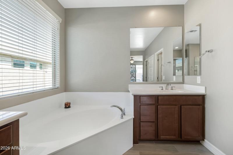 4862 N 183rd Ln Goodyear - 330