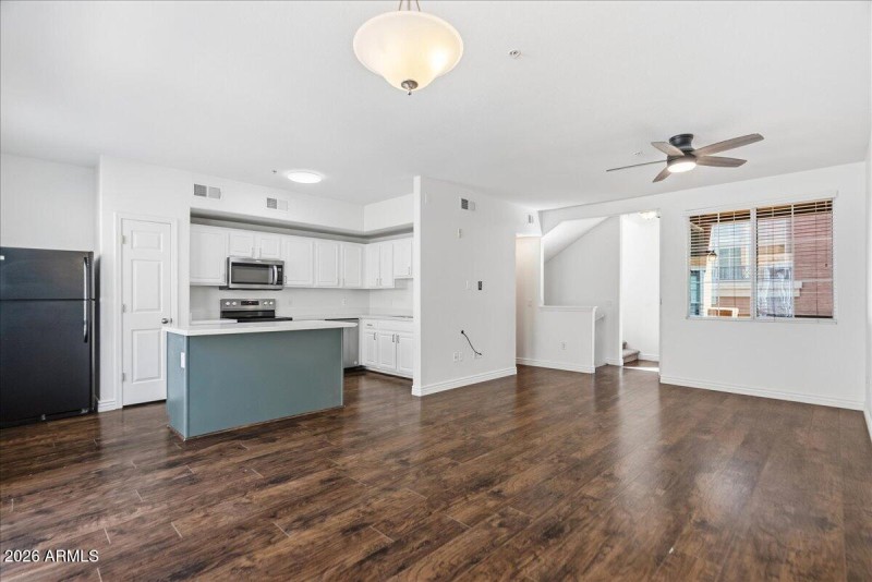 10-18250 N Cave Creek Rd #190_RedHogMedi