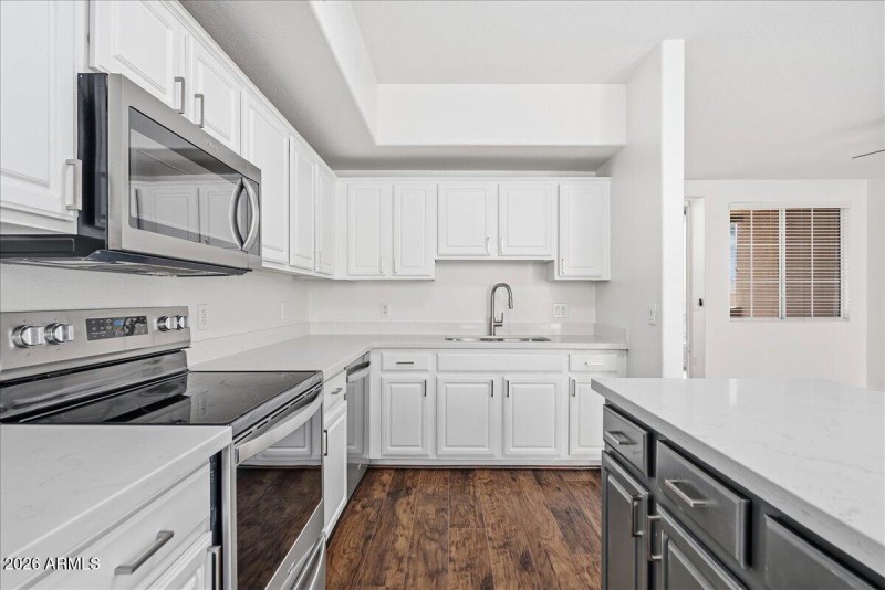 15-18250 N Cave Creek Rd #190_RedHogMedi