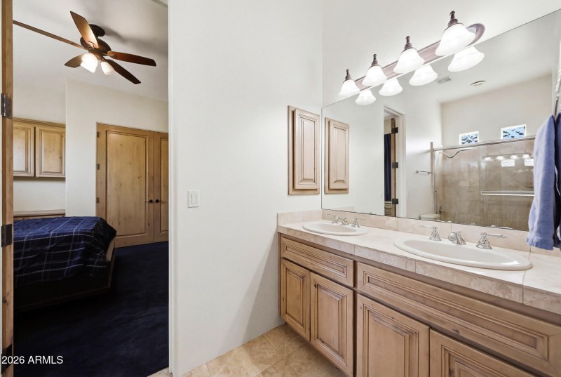 En-suite Guest Bedroom 3