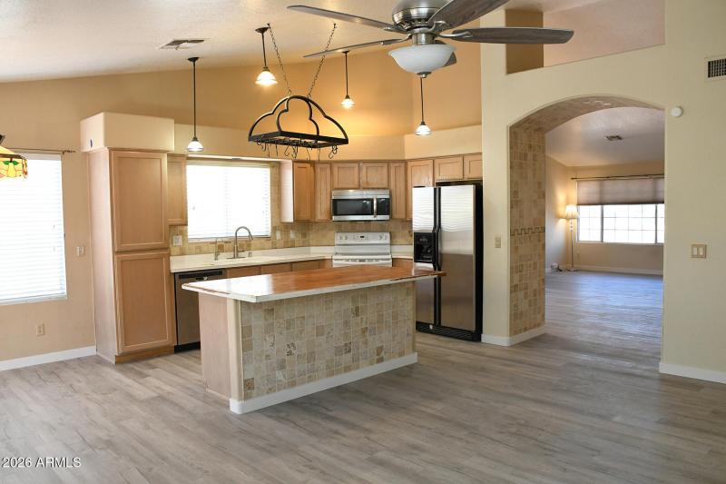 Kitchen/Family room