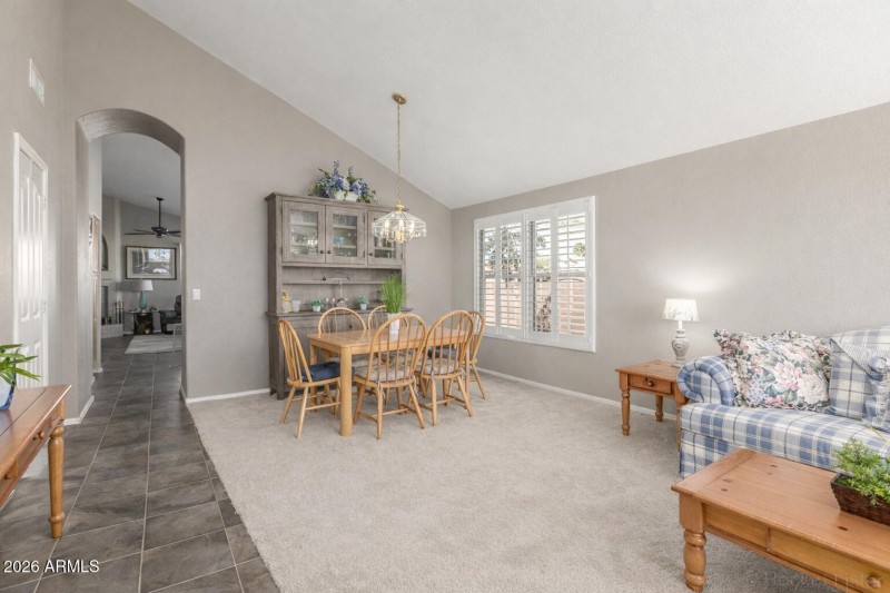 Cozy dining and living room space (1)