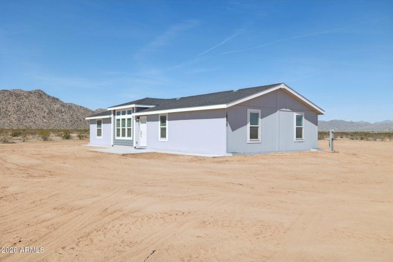3-web-or-mls-18230-n-meadow-ln-rd