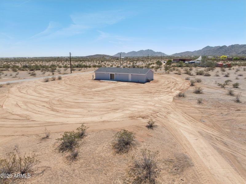 18-web-or-mls-18230-n-meadow-ln-rd