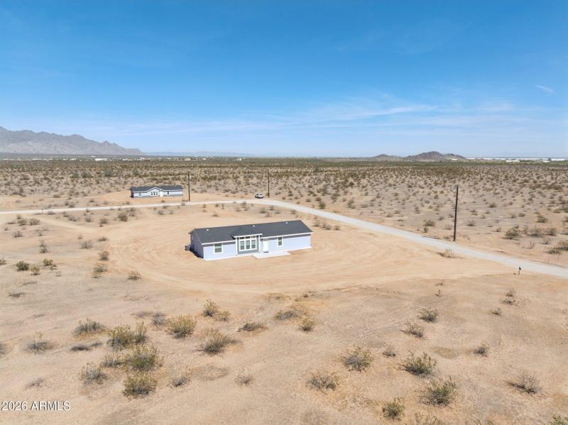 21-web-or-mls-18230-n-meadow-ln-rd