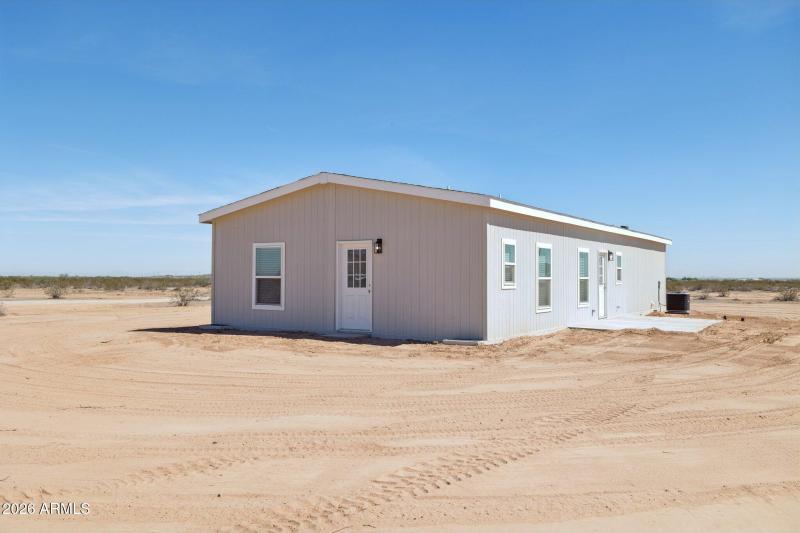 25-web-or-mls-18230-n-meadow-ln-rd