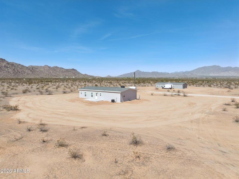 33-web-or-mls-18230-n-meadow-ln-rd