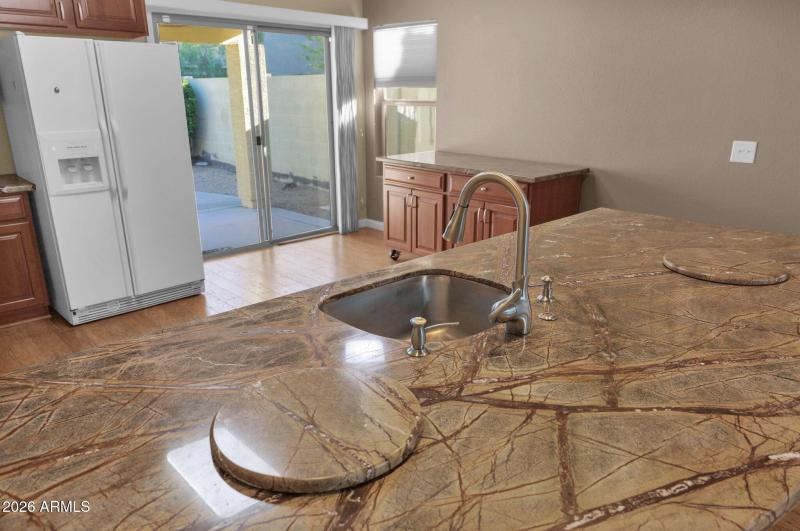 37-web-or-mls-P1581614