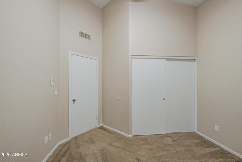 Bedroom 4-pic 2