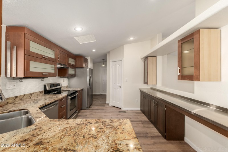 26 16th Kitchen Long Shot