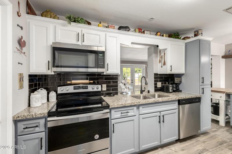 Stainless appliances