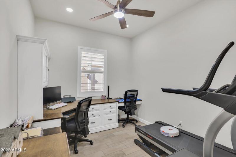 12-4682 N 206th Dr-12