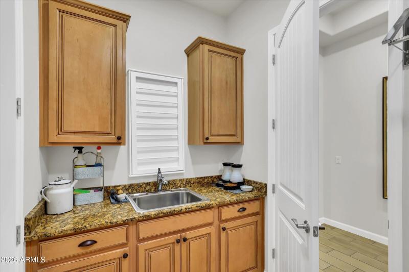 16-4682 N 206th Dr-16