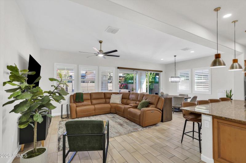 19-4682 N 206th Dr-19