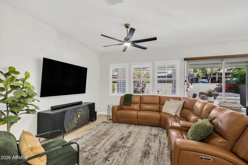 20-4682 N 206th Dr-20