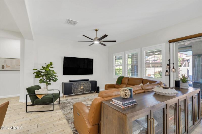 21-4682 N 206th Dr-21