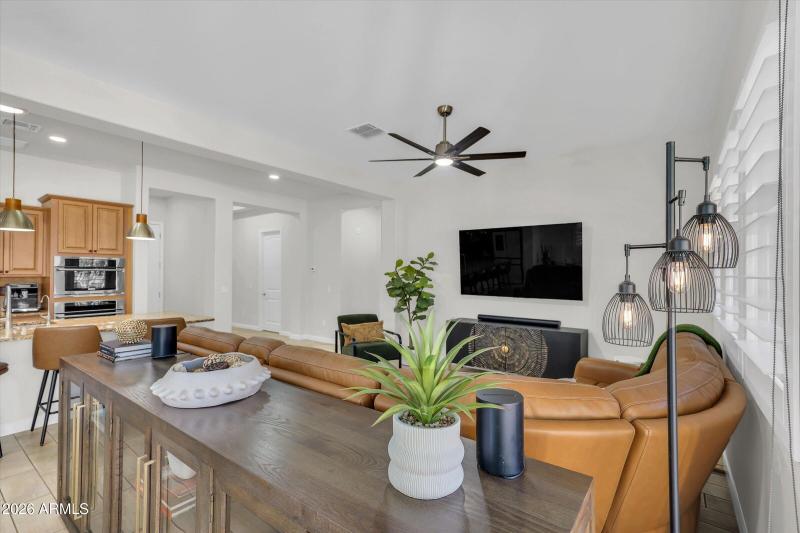 22-4682 N 206th Dr-22