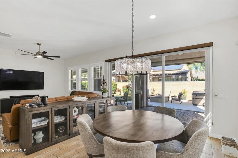 25-4682 N 206th Dr-25