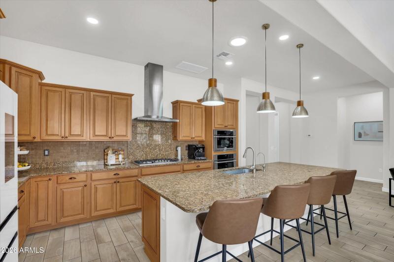 27-4682 N 206th Dr-27