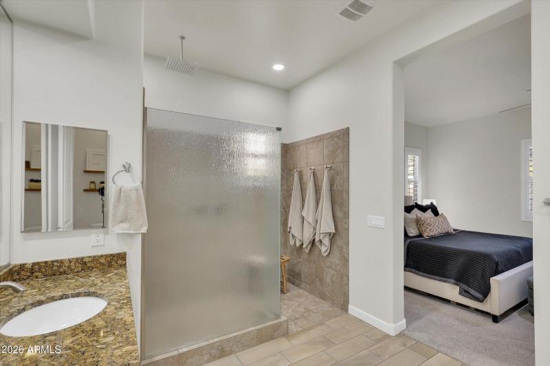 37-4682 N 206th Dr-37