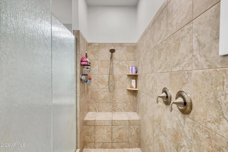 38-4682 N 206th Dr-38