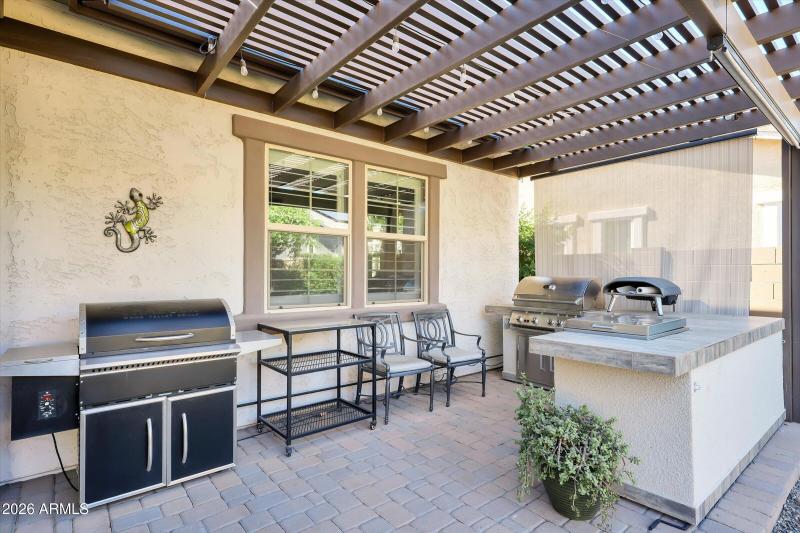 46-4682 N 206th Dr-46