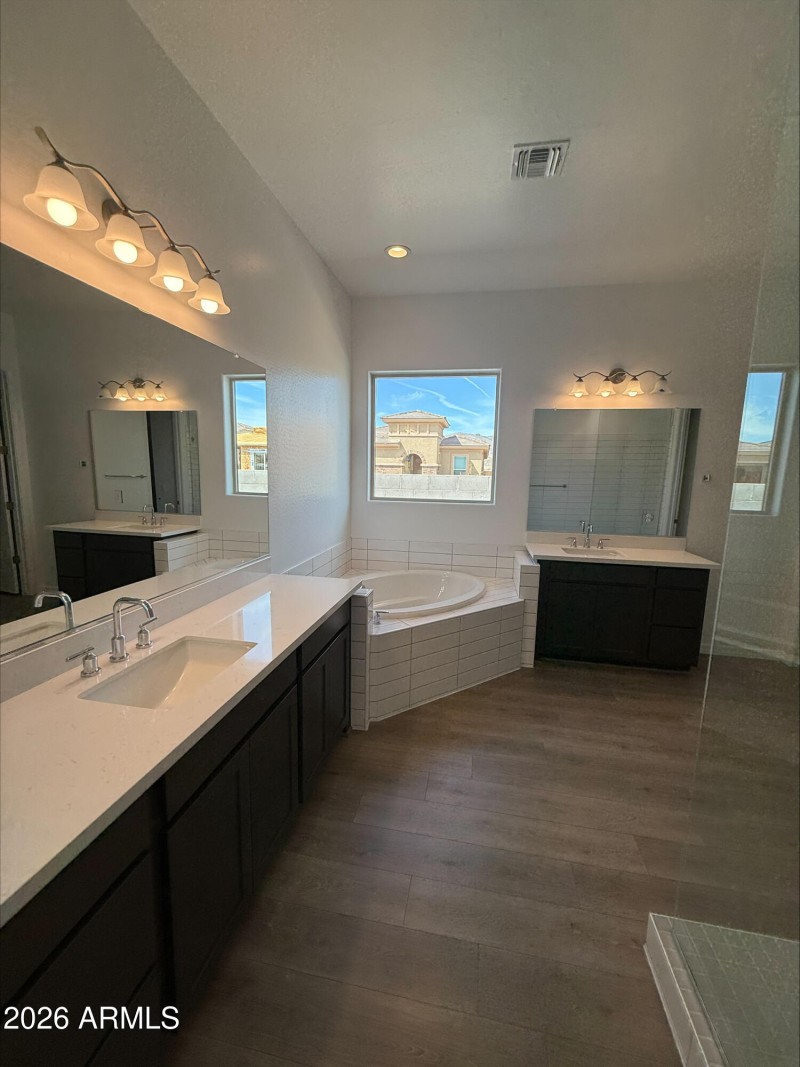 Lot 77 Owners bath 2