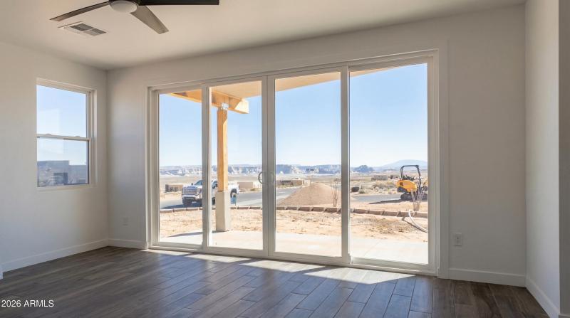 12-Sumner-Cove-Living1