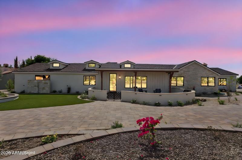 2-web-or-mls-7019-e-vista-dr