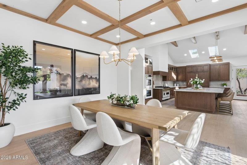 16-web-or-mls-7019-e-vista-dr