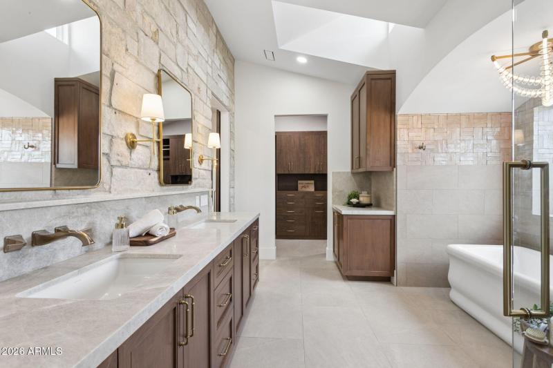 29-web-or-mls-7019-e-vista-dr