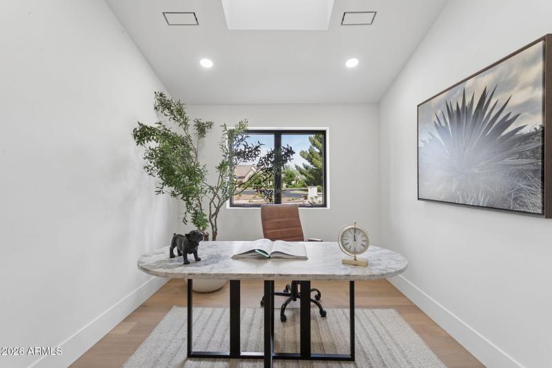 32-web-or-mls-7019-e-vista-dr