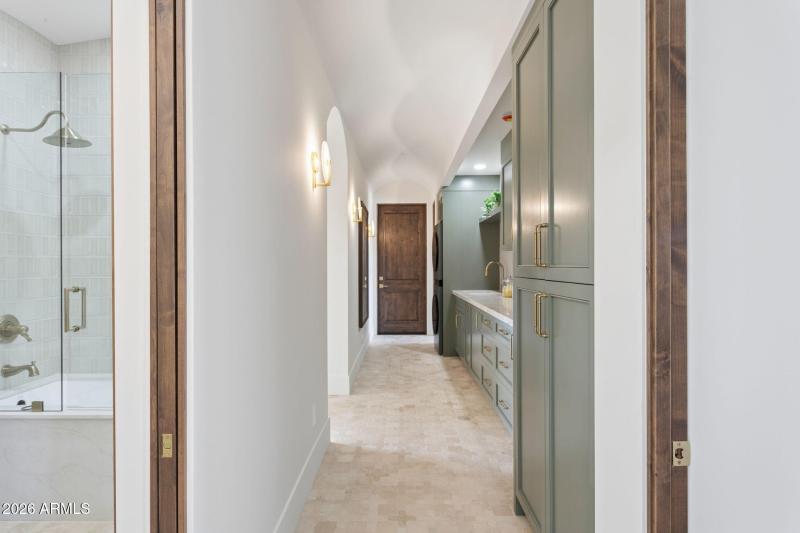 44-web-or-mls-7019-e-vista-dr