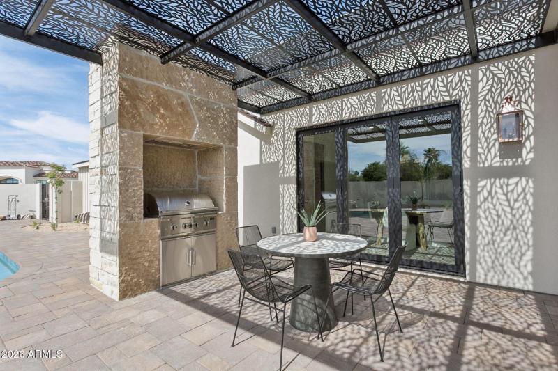 47-web-or-mls-7019-e-vista-dr