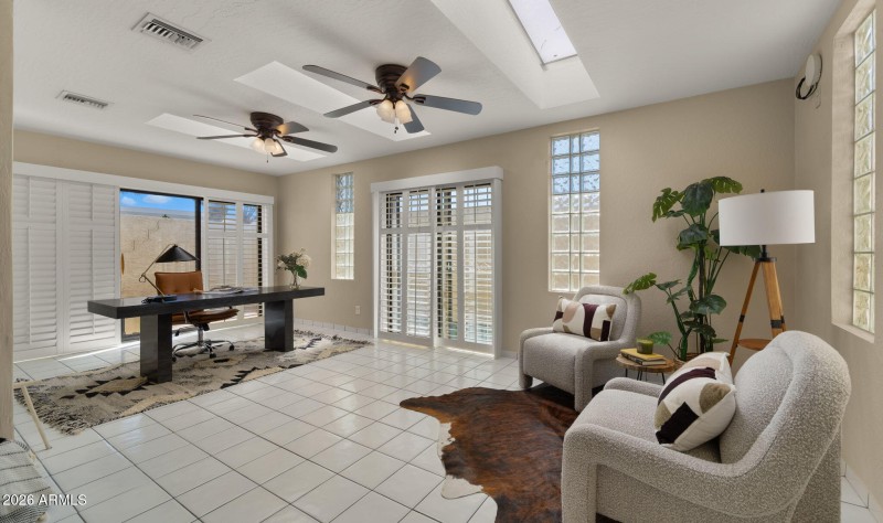 Office/Den/Sunroom