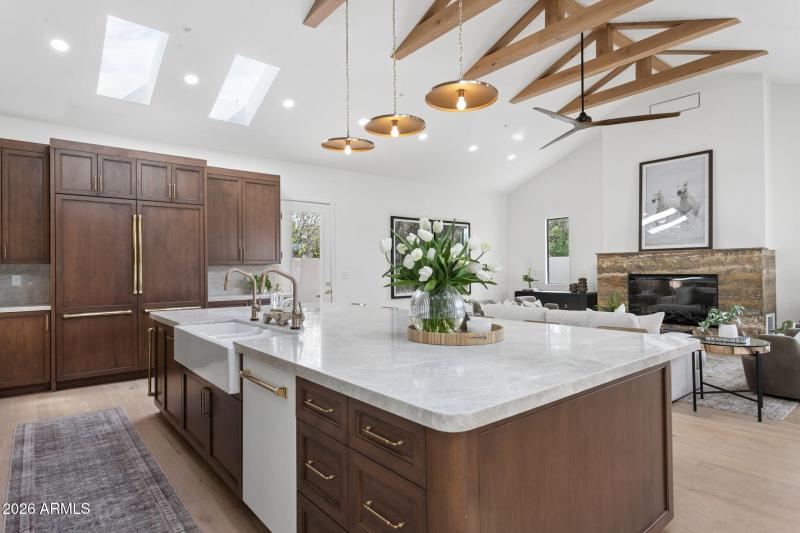 10-web-or-mls-7019-e-vista-dr