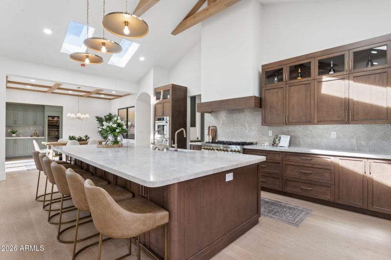 14-web-or-mls-7019-e-vista-dr