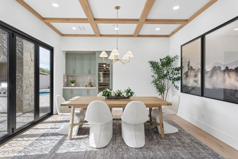 17-web-or-mls-7019-e-vista-dr